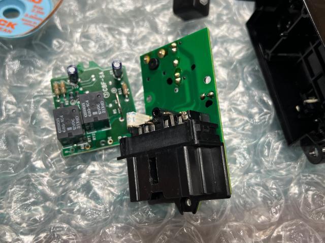 日産 33スカイライン 運転席 パワーウィンドウスイッチ 修理