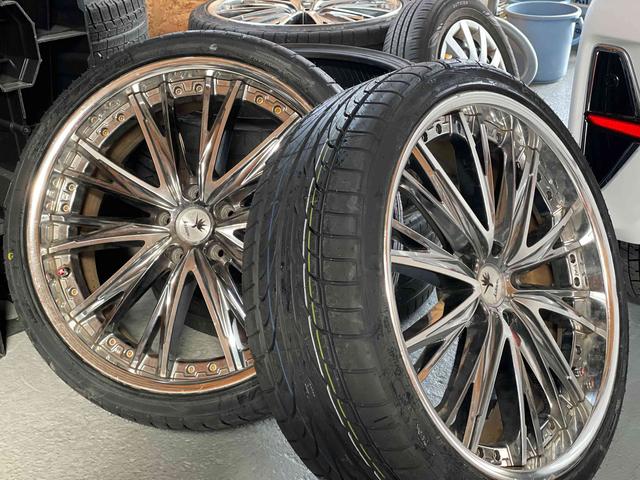 トヨタ　クラウン　ハイブリッド　ロイヤルサルーン　AWS210　タイヤ　組替　車高調整　225/35R20　20インチ　江津｜浜田｜大田　お車のことなら【スマイルピット】へお任せください！