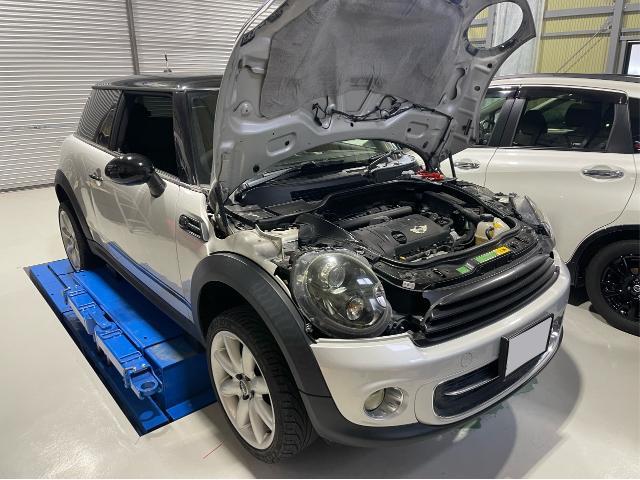 MINI クーパー　冷却水漏れ　修理　サーモスタットハウジング交換　R56 SU16 米子　淀江