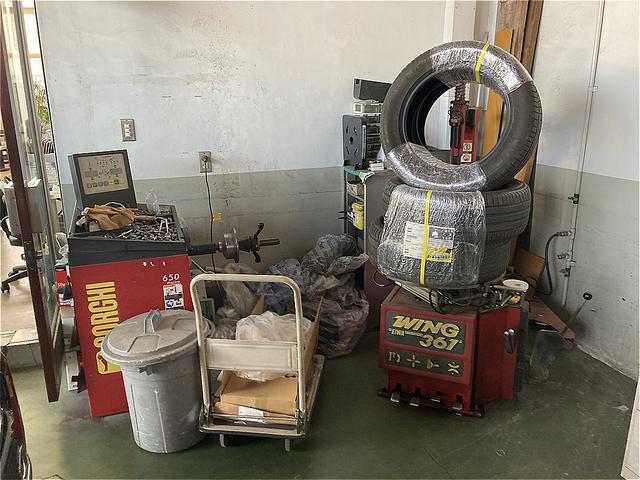 持込でのタイヤ交換大歓迎受付中！！ネットで購入された方などお気軽にお問い合わせください！！