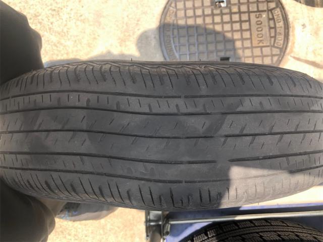 パンクからのタイヤ交換とスズキ　エブリィ　車検　整備【岡山県　岡山市南区で持込でのタイヤ交換・ドライブレコーダー・ナビ等のパーツ取付・コーティング施工・車検・修理の事なら”オートサービス坪井石油”へ！】