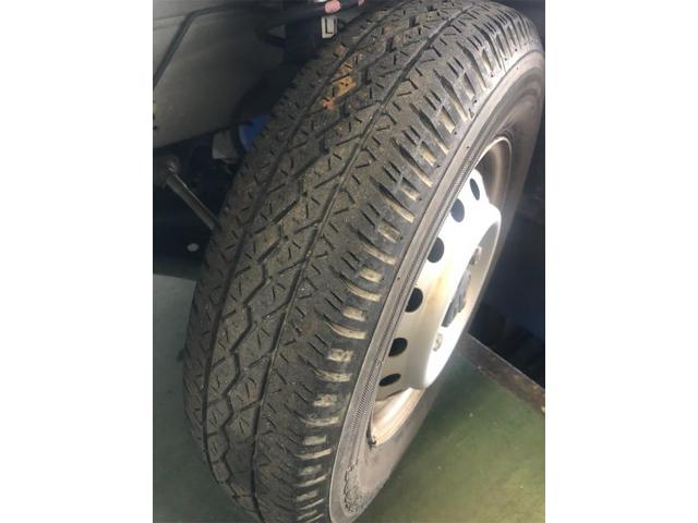 スズキ　パレット　プラグ交換　水漏れ修理・スズキ　キャリートラック　オイル、タイヤ交換【岡山県　岡山市南区で持込でのタイヤ交換・ドライブレコーダー・ナビ等のパーツ取付・コーティング施工・車検・修理の事なら”オートサービス坪井石油”へ！】