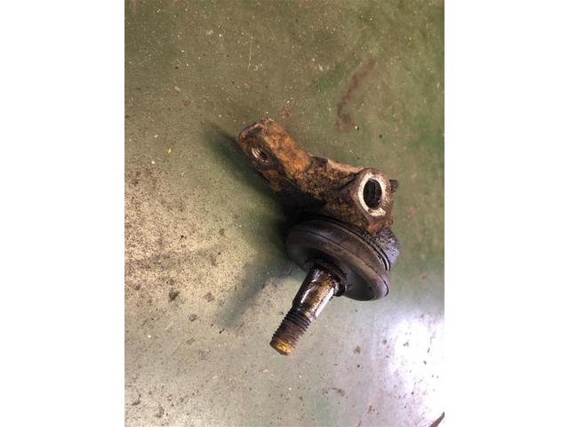 トヨペット　コロナ　１６００Ｓ　足回り　修理【岡山県　岡山市南区で持込でのタイヤ交換・ドライブレコーダー・ナビ等のパーツ取付・コーティング施工・車検・修理の事なら”オートサービス坪井石油”へ！】