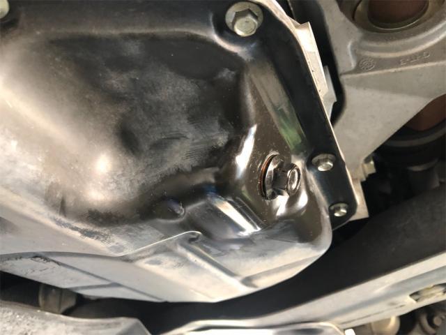 ニッサン　セレナ　エンジンオイル　オイルエレメント交換【岡山県　岡山市南区で持込でのタイヤ交換・ドライブレコーダー・ナビ等のパーツ取付・コーティング施工・車検・修理の事なら”オートサービス坪井石油”へ！】