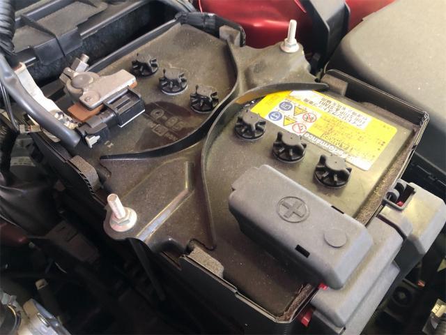 リフト活躍中！！マツダ　デミオ　車検　整備【岡山県　岡山市南区で持込でのタイヤ交換・ドライブレコーダー・ナビ等のパーツ取付・コーティング施工・車検・修理の事なら”オートサービス坪井石油”へ！】