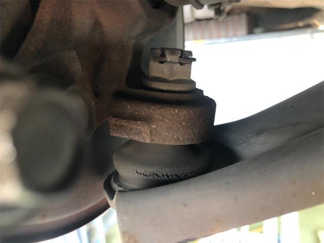 リフト活躍中！！マツダ　デミオ　車検　整備【岡山県　岡山市南区で持込でのタイヤ交換・ドライブレコーダー・ナビ等のパーツ取付・コーティング施工・車検・修理の事なら”オートサービス坪井石油”へ！】