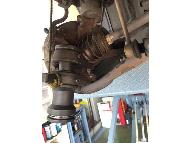 リフト活躍中！！マツダ　デミオ　車検　整備【岡山県　岡山市南区で持込でのタイヤ交換・ドライブレコーダー・ナビ等のパーツ取付・コーティング施工・車検・修理の事なら”オートサービス坪井石油”へ！】