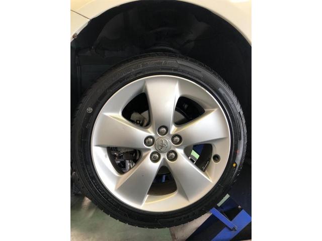 トヨタ　プリウス　タイヤ交換【岡山県　岡山市南区で持込でのタイヤ交換・ドライブレコーダー・ナビ等のパーツ取付・コーティング施工・車検・修理の事なら”オートサービス坪井石油”へ！！