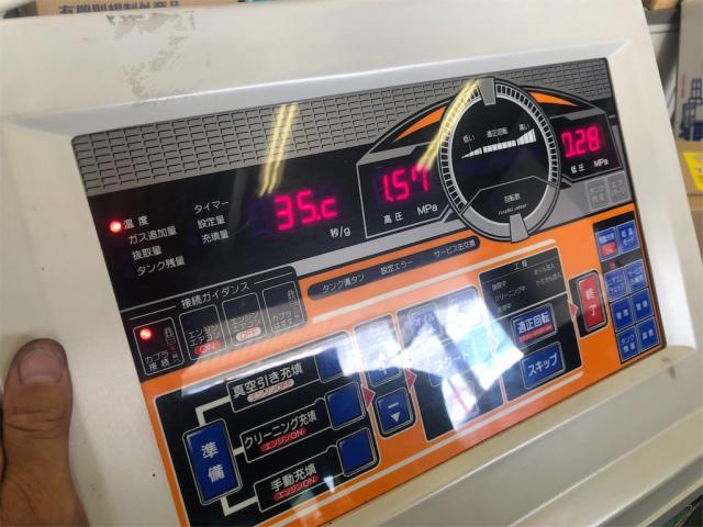 ダイハツ　タント　エアコン　冷えない　エアコン修理【岡山県　岡山市南区で持込でのタイヤ交換・ドライブレコーダー・ナビ等のパーツ取付・コーティング施工・車検・修理の事なら”オートサービス坪井石油”へ！！