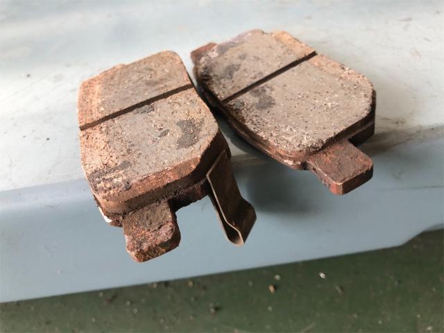 フル稼働！トヨタ　プリウス　ダイハツ　ハイゼット　納車整備！【岡山県　岡山市南区で持込でのタイヤ交換・ドライブレコーダー・ナビ等のパーツ取付・コーティング施工・車検・修理の事なら”オートサービス坪井石油”へ！！