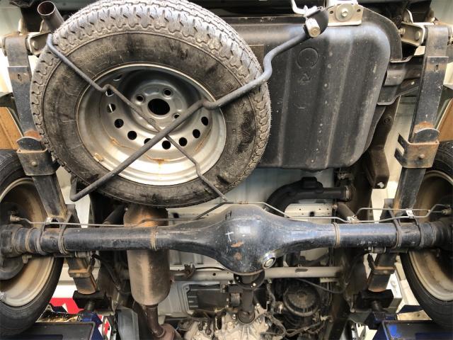 フル稼働！トヨタ　プリウス　ダイハツ　ハイゼット　納車整備！【岡山県　岡山市南区で持込でのタイヤ交換・ドライブレコーダー・ナビ等のパーツ取付・コーティング施工・車検・修理の事なら”オートサービス坪井石油”へ！！