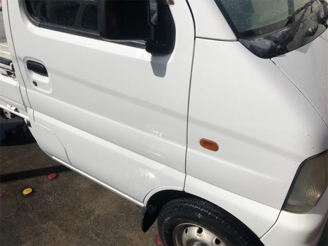 びっしょり！！スズキ　キャリー　外装　磨き　施工【岡山県　岡山市南区で持込でのタイヤ交換・ドライブレコーダー・ナビ等のパーツ取付・コーティング施工・車検・修理の事なら”オートサービス坪井石油”へ！！