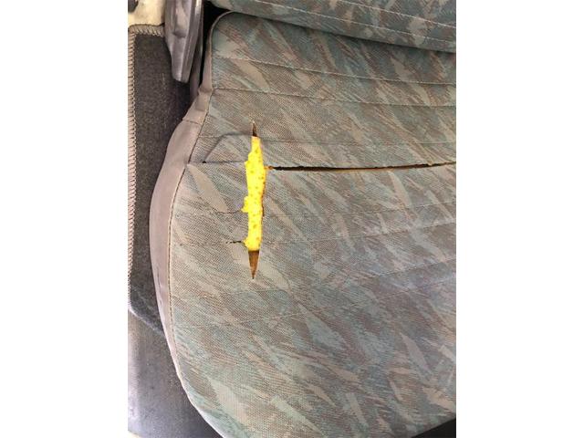 びっしょり！！スズキ　キャリー　外装　磨き　施工【岡山県　岡山市南区で持込でのタイヤ交換・ドライブレコーダー・ナビ等のパーツ取付・コーティング施工・車検・修理の事なら”オートサービス坪井石油”へ！！