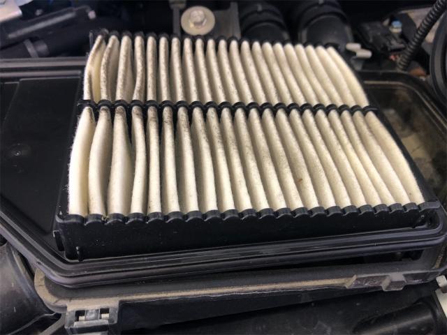 ＢＭＷ　２シリーズ　バッテリー　持込交換【岡山県　岡山市南区で持込でのタイヤ交換・ドライブレコーダー・ナビ等のパーツ取付・コーティング施工・車検・修理の事なら”オートサービス坪井石油”へ！！