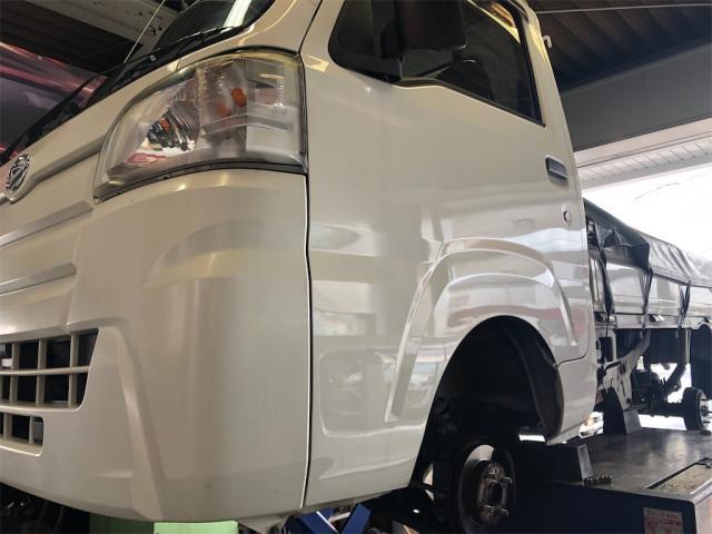 スズキ　アルトラパン　バンパー修理　新品ショック交換【岡山県　岡山市南区で持込でのタイヤ交換・ドライブレコーダー・ナビ等のパーツ取付・コーティング施工・車検・修理の事なら”オートサービス坪井石油”へ！！