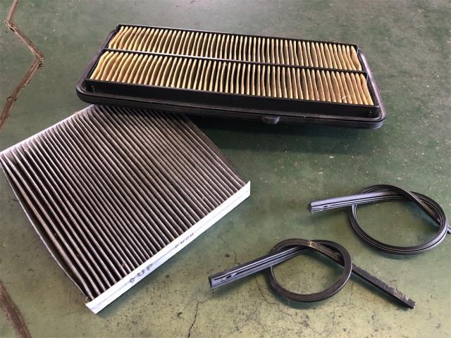 スズキ　アルトラパン　バンパー修理　新品ショック交換【岡山県　岡山市南区で持込でのタイヤ交換・ドライブレコーダー・ナビ等のパーツ取付・コーティング施工・車検・修理の事なら”オートサービス坪井石油”へ！！