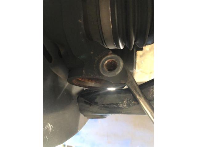 スバル　レガシィの点検【岡山県　岡山市南区で持込でのタイヤ交換・ドライブレコーダー・ナビ等のパーツ取付・コーティング施工・車検・修理の事なら”オートサービス坪井石油”へ！】