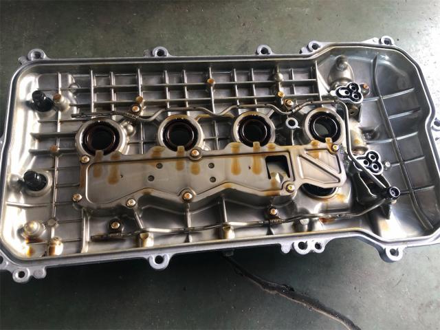 トヨタ　ノア、吹け上がらない・・・警告灯　点灯　修理【岡山県　岡山市南区で持込でのタイヤ交換・ドライブレコーダー・ナビ等のパーツ取付・コーティング施工・車検・修理の事なら”オートサービス坪井石油”へ！！