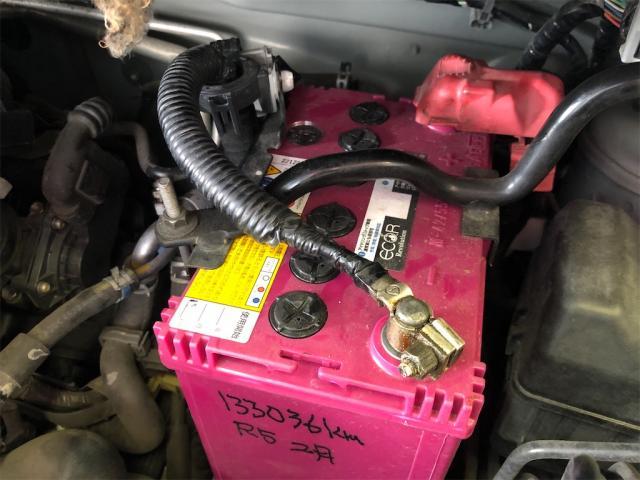 ホンダ　Ｎ-ＢＯＸカスタム　タイヤ交換【岡山県　岡山市南区で持込でのタイヤ交換・ドライブレコーダー・ナビ等のパーツ取付・コーティング施工・車検・修理の事なら”オートサービス坪井石油”へ！！