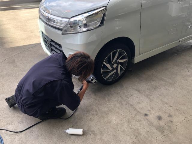 マツダ　デミオ　フロントウィンカー　ＬＥＤ球　交換【岡山県　岡山市南区で持込でのタイヤ交換・ドライブレコーダー・ナビ等のパーツ取付・コーティング施工・車検・修理の事なら”オートサービス坪井石油”へ！！