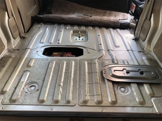 スズキ　エブリィ　バッテリー交換【岡山県　岡山市南区で持込でのタイヤ交換・ドライブレコーダー・ナビ等のパーツ取付・コーティング施工・車検・修理の事なら”オートサービス坪井石油”へ！！