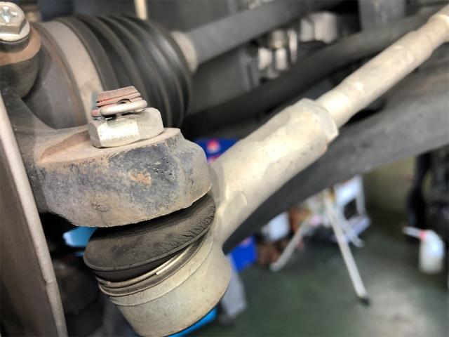 スズキ　エブリィ　バッテリー交換【岡山県　岡山市南区で持込でのタイヤ交換・ドライブレコーダー・ナビ等のパーツ取付・コーティング施工・車検・修理の事なら”オートサービス坪井石油”へ！！