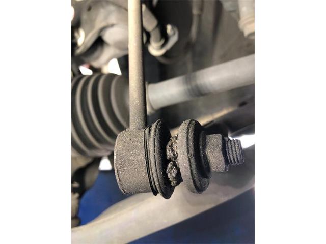 スズキ　エブリィ　バッテリー交換【岡山県　岡山市南区で持込でのタイヤ交換・ドライブレコーダー・ナビ等のパーツ取付・コーティング施工・車検・修理の事なら”オートサービス坪井石油”へ！！