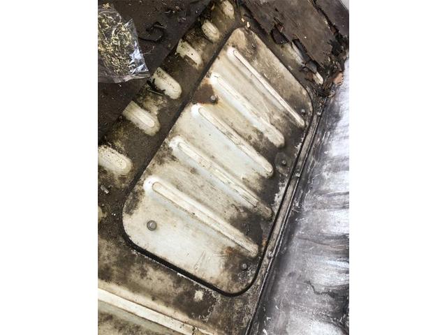 ダイハツ　ハイゼット　バッテリーマーク　警告灯　点灯　修理【岡山県　岡山市南区で持込でのタイヤ交換・ドライブレコーダー・ナビ等のパーツ取付・コーティング施工・車検・修理の事なら”オートサービス坪井石油”へ！！