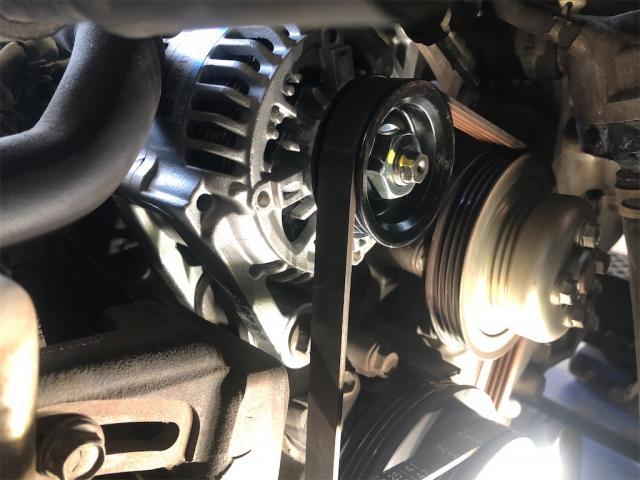 ダイハツ　ハイゼット　バッテリーマーク　警告灯　点灯　修理【岡山県　岡山市南区で持込でのタイヤ交換・ドライブレコーダー・ナビ等のパーツ取付・コーティング施工・車検・修理の事なら”オートサービス坪井石油”へ！！