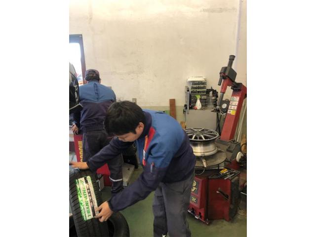 ホンダ　フリード　タイヤ交換【岡山県　岡山市南区で持込でのタイヤ交換・ドライブレコーダー・ナビ等のパーツ取付・コーティング施工・車検・修理の事なら”オートサービス坪井石油”へ！！