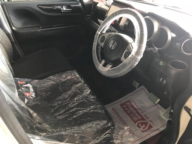 ダイハツ　ウエイク　タイヤ交換　ダイハツ　ムーブ　ブレーキパッド交換【岡山県　岡山市南区で持込でのタイヤ交換・ドライブレコーダー・ナビ等のパーツ取付・コーティング施工・車検・修理の事なら”オートサービス坪井石油”へ！！