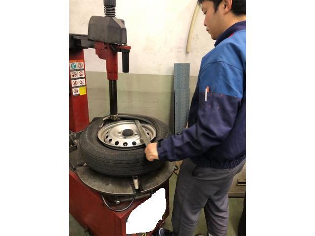 スズキ　アルト　エンジン始動時異音がする・・・ベルト交換　修理【岡山県　岡山市南区で持込でのタイヤ交換・ドライブレコーダー・ナビ等のパーツ取付・コーティング施工・車検・修理の事なら”オートサービス坪井石油”へ！！