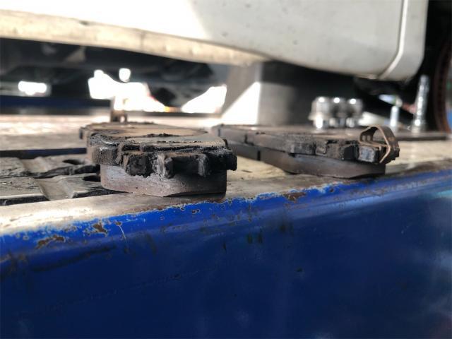 トヨタ　ヴォクシー　車検整備　タイヤ交換【岡山県　岡山市南区で持込でのタイヤ交換・ドライブレコーダー・ナビ等のパーツ取付・コーティング施工・車検・修理の事なら”オートサービス坪井石油”へ！！