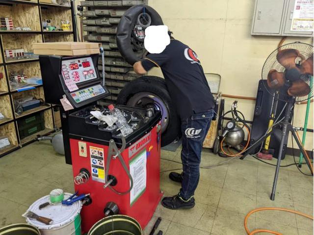 神辺店！ 日産 アトラス 2トントラック タイヤ交換！トラックもツーエルお任せください(^^)/【広島県 福山市 箕島町 神辺町 岡山県 井原市 笠岡市 倉敷市 】（1758015/17580R15）