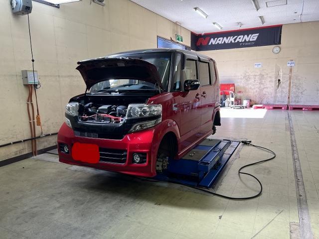 神辺店！ホンダ Nボックスカスタム 155/65R14 とオイル交換！エンジンオイル交換もツーエルにお任せください(^^)/【広島県 福山市 箕島町 神辺町 岡山県 井原市 笠岡市 倉敷市 】（1556514  / 15565r14)