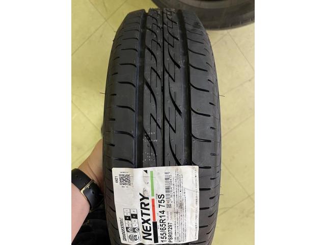 神辺店！ホンダ Nボックスカスタム 155/65R14 とオイル交換！エンジンオイル交換もツーエルにお任せください(^^)/【広島県 福山市 箕島町 神辺町 岡山県 井原市 笠岡市 倉敷市 】（1556514  / 15565r14)