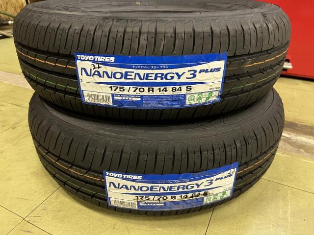 神辺店！シエンタ 縁石にぶつけてバースト 175/70R14 TOYOタイヤ交換！パンク・バーストもツーエルにお任せください(^^)/【広島県 福山市 箕島町 神辺町 岡山県 井原市 笠岡市 倉敷市 】（1757014 / 17570r14