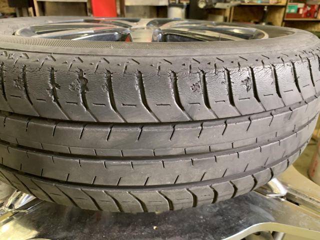 ツーエル 神辺！トヨタ アクア！185/60R15 NANOENERGY3 PLUS ！TOYOタイヤもツーエルにお任せください(^^)/【広島県 福山市 箕島町 神辺町 岡山県 井原市 笠岡市 倉敷市 】低燃費 ウェット性能 国産 タイヤ