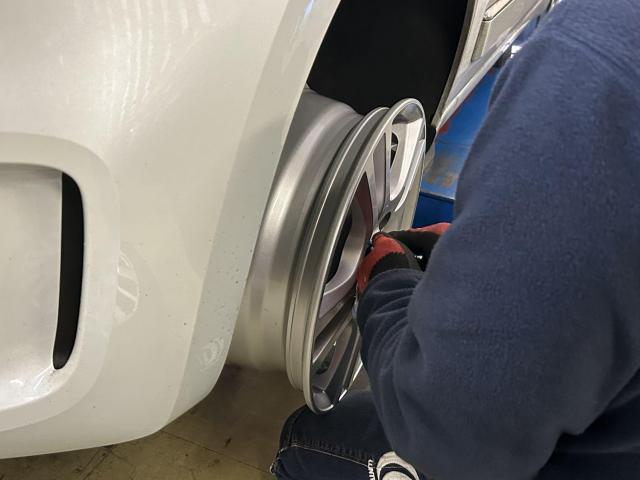 ツーエル 神辺店！ルノー トゥインゴ 185/60R15 冬タイヤホイールセット交換！試着もツーエルにお任せください(^^)/【広島県 福山市 福山駅 西桜町 箕島町 神辺町 岡山県 井原市 笠岡市 倉敷市 山手町 駅家町 】中古 外車車