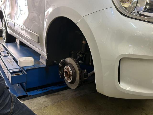 ツーエル 神辺店！ルノー トゥインゴ 185/60R15 冬タイヤホイールセット交換！試着もツーエルにお任せください(^^)/【広島県 福山市 福山駅 西桜町 箕島町 神辺町 岡山県 井原市 笠岡市 倉敷市 山手町 駅家町 】中古 外車車