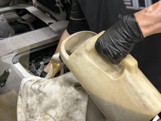 ツーエル 神辺店！軽バン 日産 クリッパーリオ ガソリン車 エンジンオイル・エレメント交換！タイヤ交換以外もお任せください(^^)/【広島県 福山市  箕島町 神辺町 駅家町 岡山県 井原市 笠岡市 倉敷市】