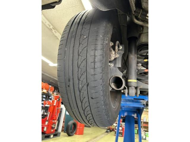 ツーエル 神辺店！リアタイヤバースト寸前！日産 セレナ 195/60R16 TOYO トランパス MP7 交換！タイヤ点検などもお任せください(^^)/【広島県 福山市  箕島町 神辺町 駅家町 岡山県 井原市 笠岡市 倉敷市】