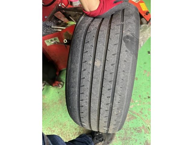 ツーエル 箕島店！ホンダ オデッセイ ワイヤーが出ているため 215/55R17 タイヤ交換！中古タイヤもお任せください(^^)/【広島県 福山市  箕島町 神辺町 駅家町 岡山県 井原市 笠岡市 倉敷市】