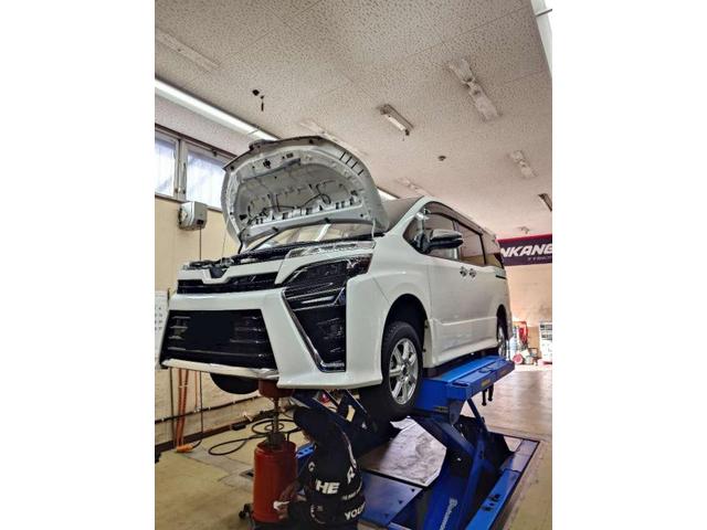 ツーエル 神辺店！トヨタ ヴォクシー  205/60R16 夏タイヤから冬タイヤ交換！エンジンオイル交換！タイヤ保管サービスもお任せください(^^)/【広島県 福山市  箕島町 神辺町 駅家町 岡山県 井原市 笠岡市 倉敷市】