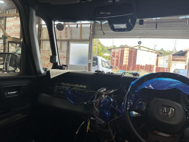 ホンダ　Ｎ－ＢＯＸカスタム　ナビ取付　広島市　佐伯区　安佐南区　西区　中区　南区　安佐北区　廿日市市　大竹市　岩国市　持ち込み取付は五日市のフジタモータースへ