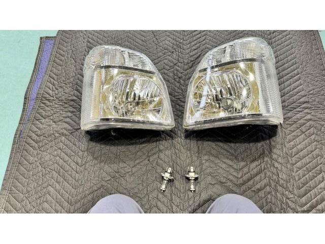 スズキ　キャリイトラック　ヘッドライドカスタム　LEDバルブ交換【福山市・井原市・府中市　持込でのタイヤ交換・ドライブレコーダー取付など各種パーツ取付大歓迎受付中！もちろん修理・メンテナンス・車検・整備もカーテックへ！】