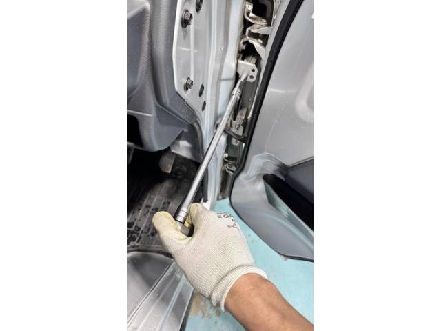 スズキ　キャリイトラック　ヘッドライドカスタム　LEDバルブ交換【福山市・井原市・府中市　持込でのタイヤ交換・ドライブレコーダー取付など各種パーツ取付大歓迎受付中！もちろん修理・メンテナンス・車検・整備もカーテックへ！】