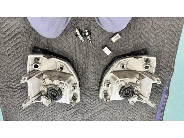 スズキ　キャリイトラック　ヘッドライドカスタム　LEDバルブ交換【福山市・井原市・府中市　持込でのタイヤ交換・ドライブレコーダー取付など各種パーツ取付大歓迎受付中！もちろん修理・メンテナンス・車検・整備もカーテックへ！】