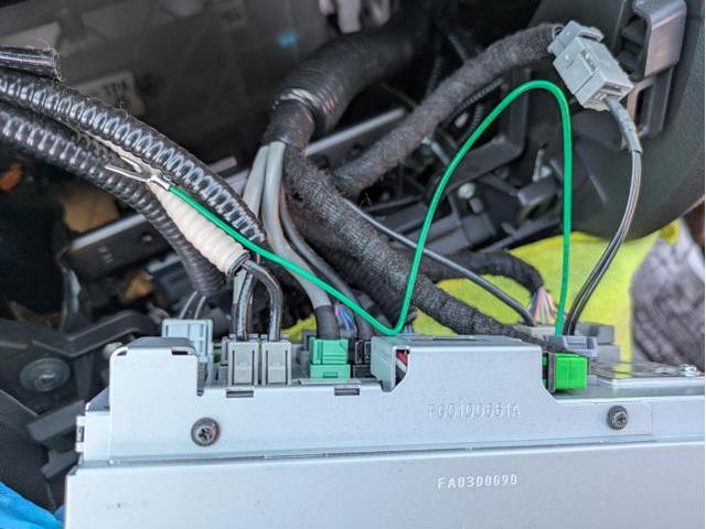 ホンダ　ヴェゼル　テレビキット取り付け　用品持ち込み　広島市安芸区　中区　東区　南区　西区　府中町　海田町　熊野町　呉市　東広島市　三原市　