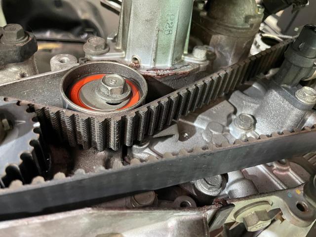 オルタネーター　ウォーターポンプ　タイミングベルト　交換　修理【広島県　福山市・府中市・井原市でキズ・凹み修理・事故による鈑金・塗装修理・持込でのパーツ取付ならピュアオート　川北店へ！見積もり無料！】